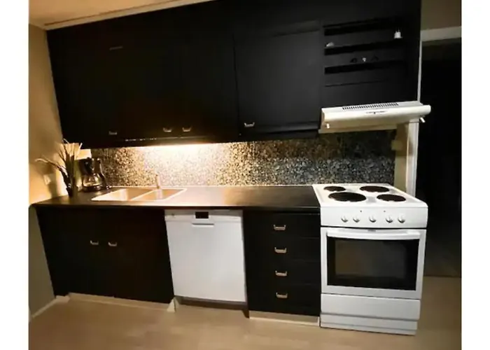 Easy Living Near Centre, Free Parking *