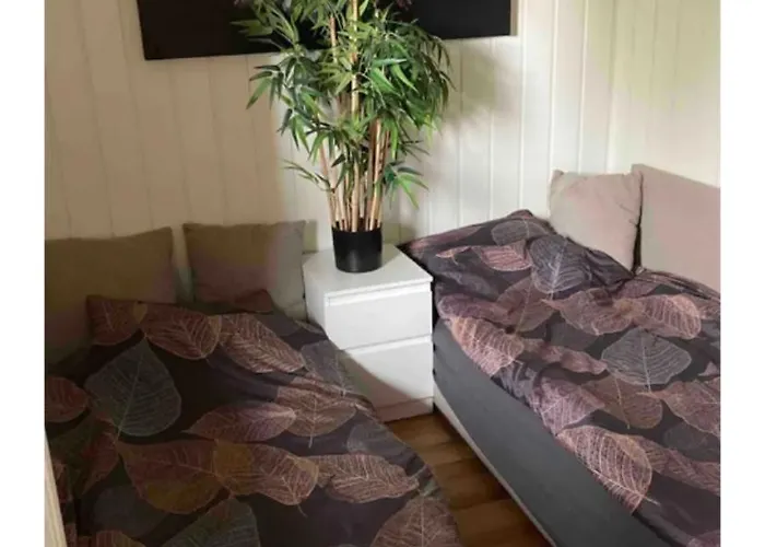 Easy Living Near Centre, Free Parking *